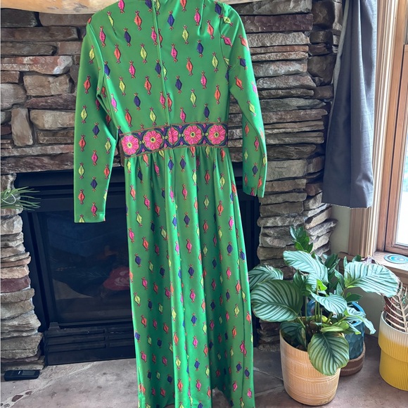 Vintage 70s Emilio Borghese Roma Green Patterned Maxi Dress - Picture 5 of 6